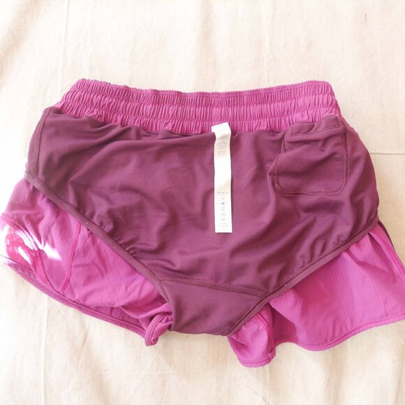 Lululemon Women 4 Deep Fuchsia Shorts - Picture 5 of 14